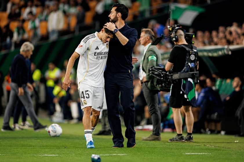 Arbeloa có mối quan hệ rất tốt với các cầu thủ xuất thân từ đội Castilla như Pitarch