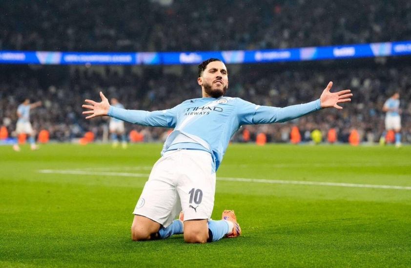 CĐV Man City "khan hiếm" cầu xin Pep ra bài độc đấu Liverpool 4 41