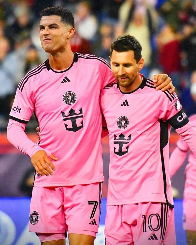 Ronaldo trước ngã rẽ MLS: Messi ở Miami hay Hollywood mới là điểm đến tiếp theo? 736920