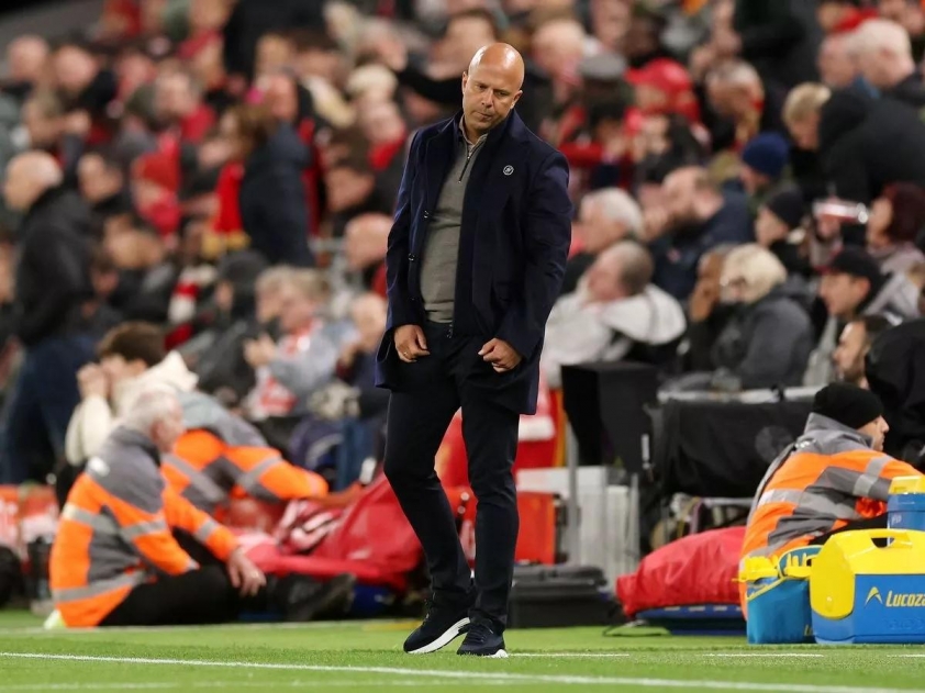 Liverpool rối ren vì danh sách thay thế Slot xuất hiện, Zinedine Zidane bất ngờ được nhắc tên 741240