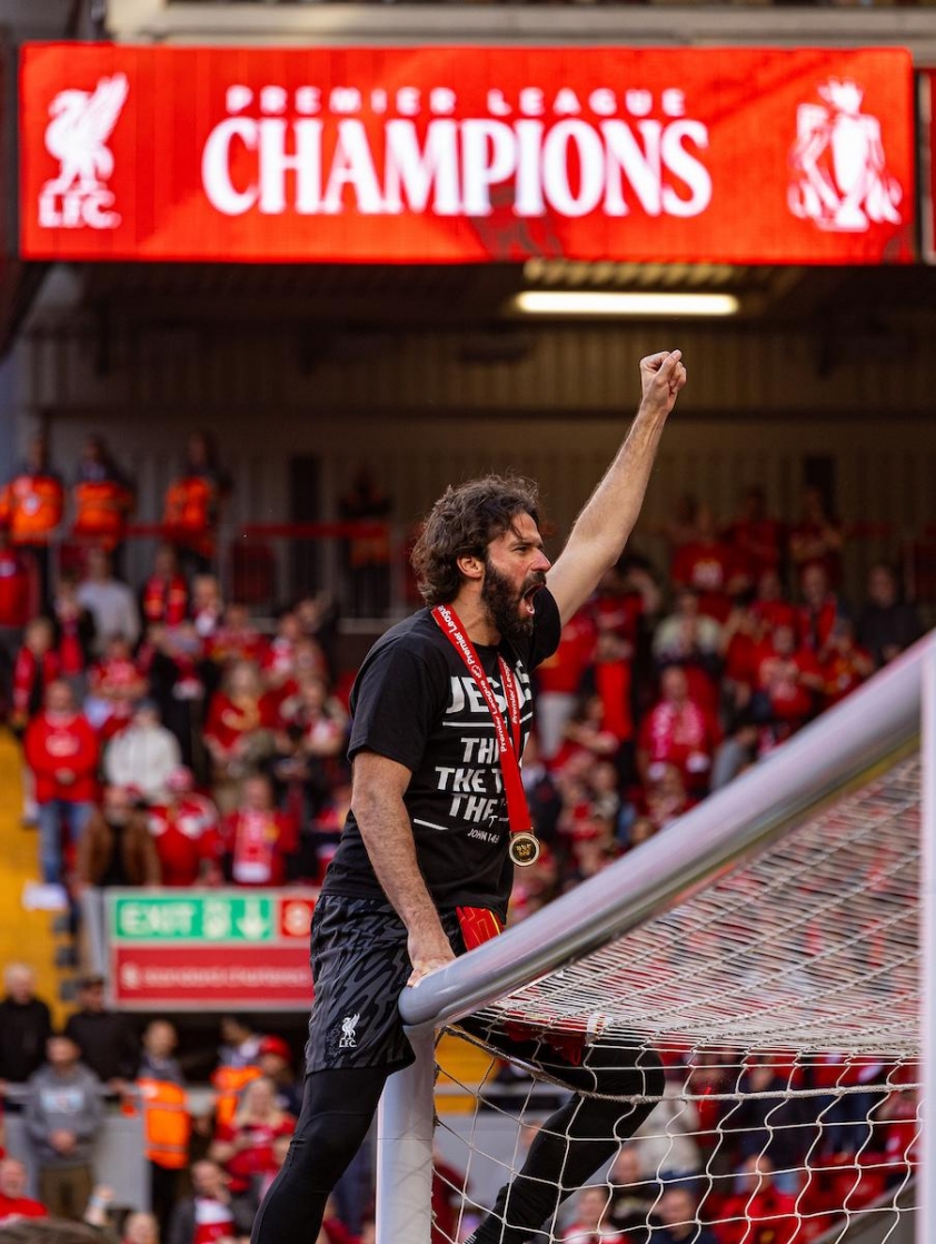 "Người Nhện lập kỷ lục 100 trận giữ sạch lưới ở Ngoại hạng Anh" 5 72