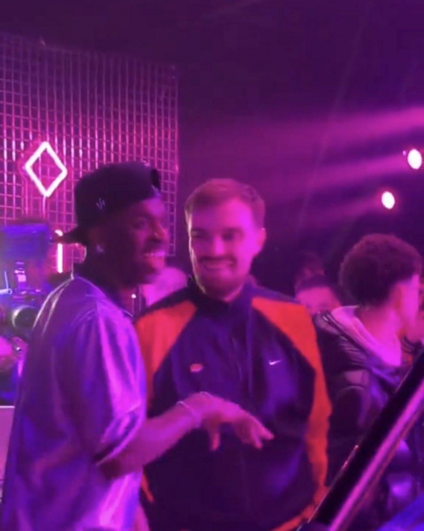 Vinicius "gây bão" khi nghe tin Barca thua 0-4 4 Vinicius-phan-khich-khi-nghe-tin-Barca-tham-bai-0-4-truoc-Atletico-Anh-Culernews