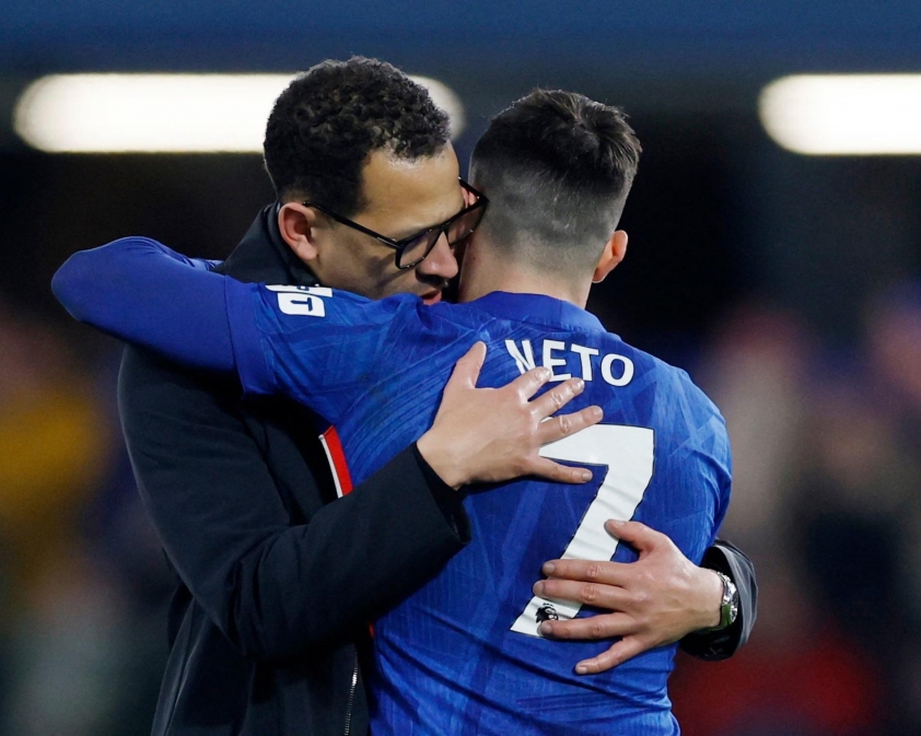 "Sao Bồ Đào Nha lập hat-trick khiến HLV Chelsea phấn khích" 5 v9