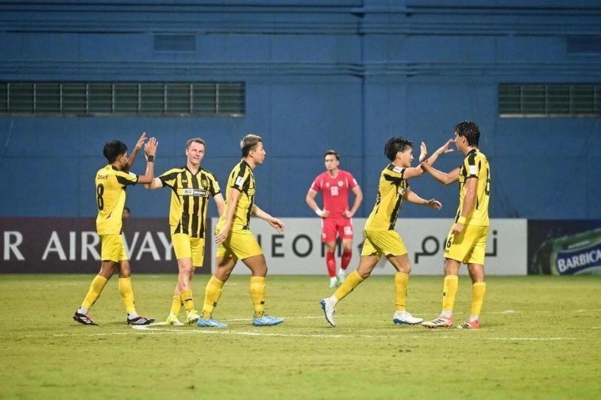 Cac-cau-thu-Tampines-Rovers-an-mung-chien-thang-truoc-CLB-CAHN-Anh-The-Straits-Times