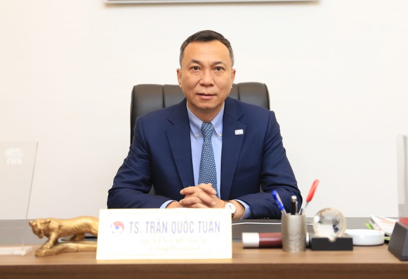 Chủ tịch VFF ca ngợi đóng góp của bầu Đức, chúc HAGL sớm thành công 350975
