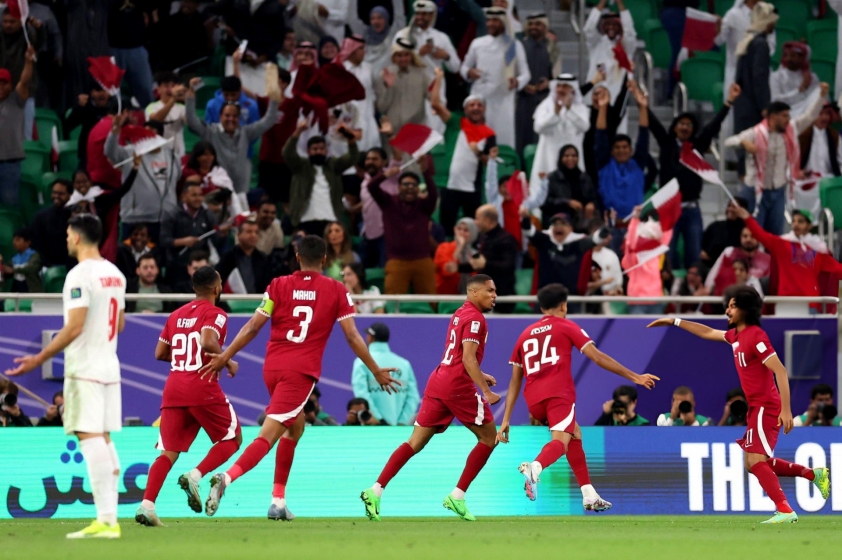 Trực tiếp Iran 2-2 Qatar: Quá hấp dẫn 404457
