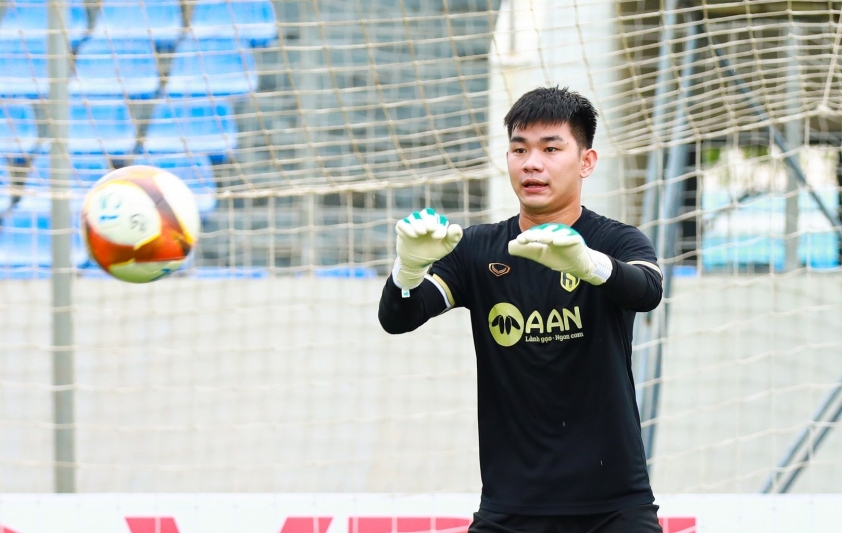 Sao trẻ ĐT Việt Nam chọn ra 2 thủ môn xuất sắc nhất V-League