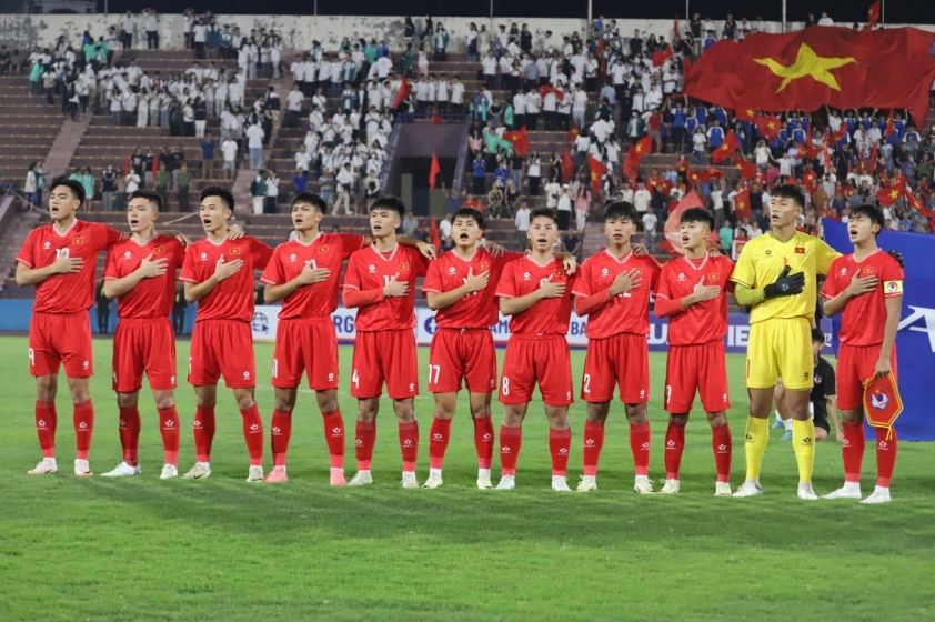 U17 Việt Nam khởi đầu nhạt nhòa trước U17 Kyrgyzstan phòng thủ chặt chẽ