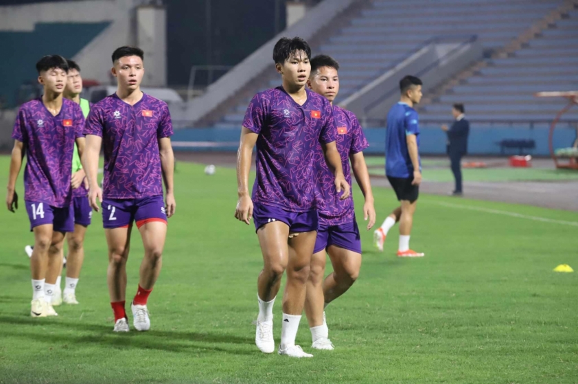 U17 Việt Nam khởi đầu nhạt nhòa trước U17 Kyrgyzstan phòng thủ chặt chẽ