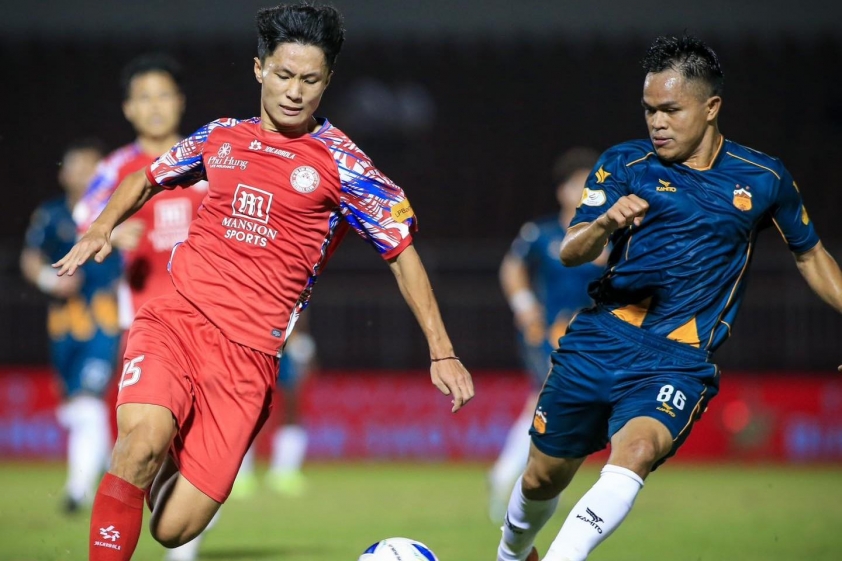 Trực tiếp TPHCM 1-0 HAGL: Đội khách dồn lên-599383