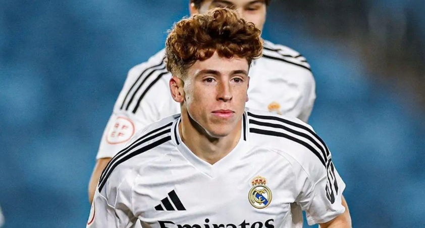 Cựu cầu thủ Barca bị chỉ trích thậm tệ vì không ghi bàn cho Real 633396