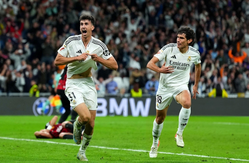 Thắng vất vả, Real suýt để Barca vô địch sớm La Liga 634873