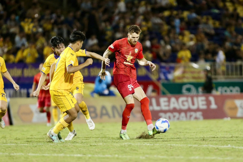 Trực tiếp Hà Tĩnh vs SLNA, 18h00 hôm nay 17/5-636007