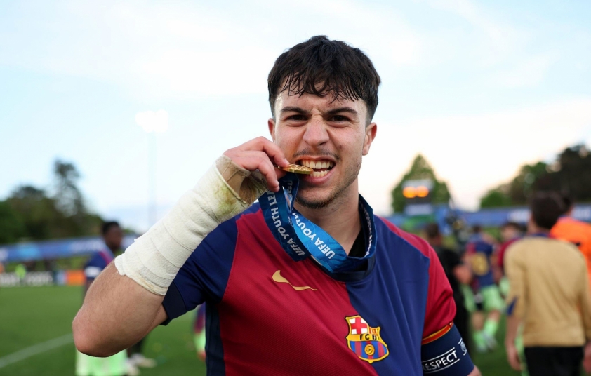 Bị Hansi Flick ngó lơ, tiền đạo vô địch Châu Âu quyết rời Barca 649860