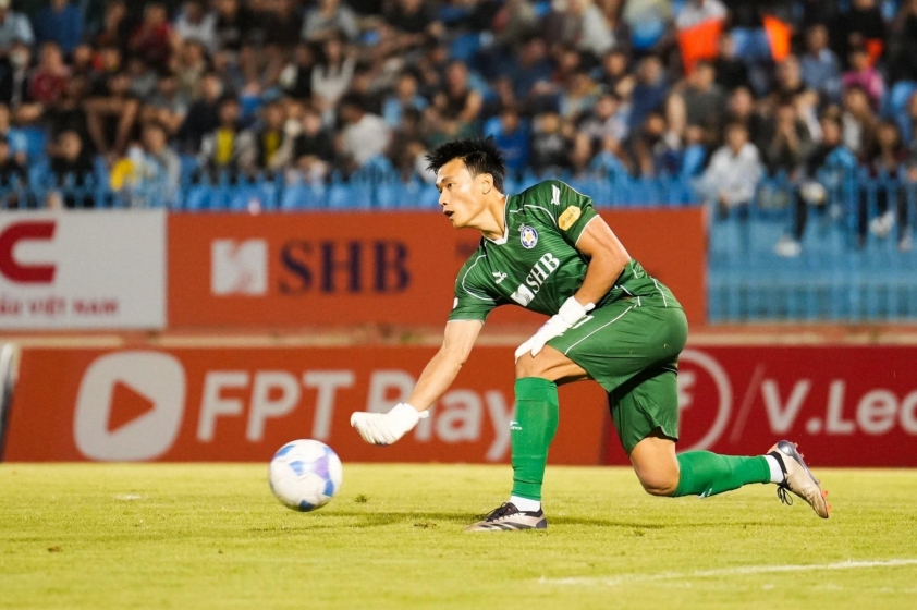 Bùi Tiến Dũng không dám nhận là 'người hùng', nói rõ mục tiêu tại V-League 677080
