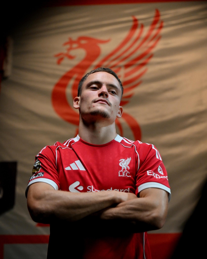 Slot đáp trả ý kiến chỉ trích Liverpool 680986