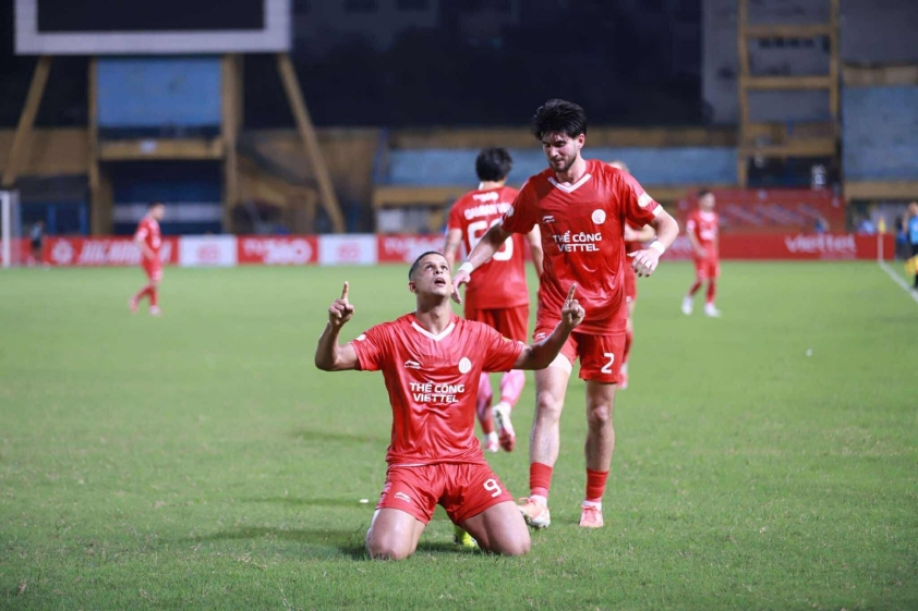 Trực tiếp Viettel 3-0 Công an TPHCM: Việt kiều Ba Lan lập công 690160
