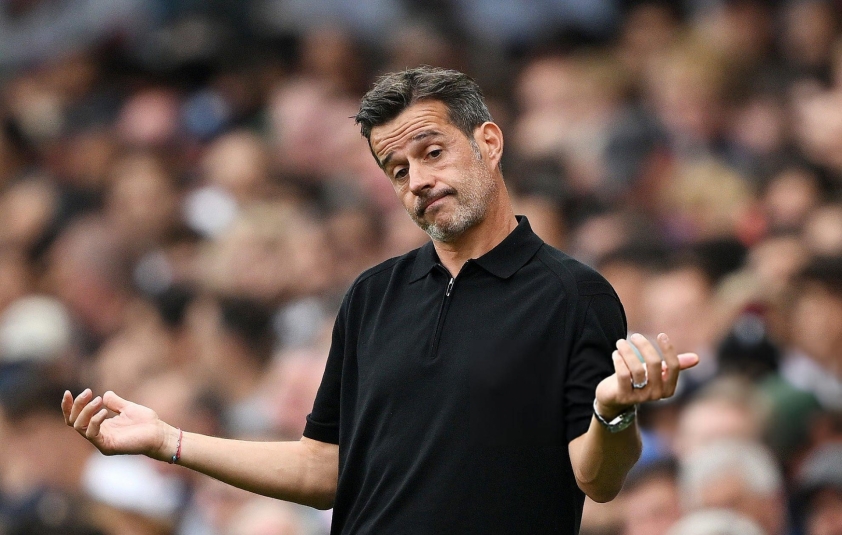 HLV Fulham: 'Có lẽ bàn thắng của MU nên bị hủy'