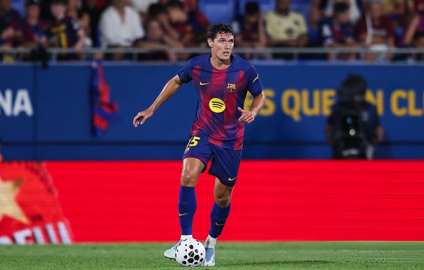 Đội bóng vĩ đại châu Âu muốn chiêu mộ hậu vệ của Barca 694769
