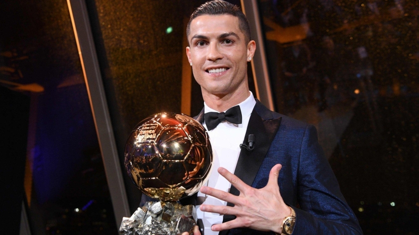 Ronaldo chính thức nhận giải xuất sắc nhất mọi thời đại 702177