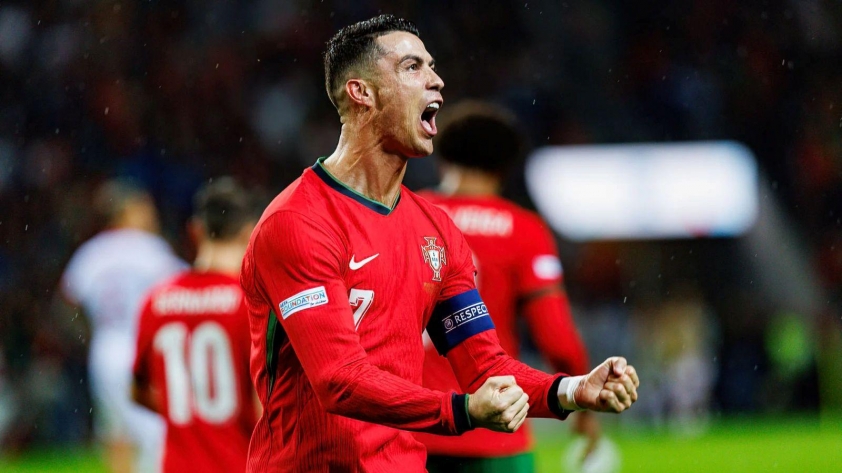 Ronaldo chính thức nhận giải xuất sắc nhất mọi thời đại 702175