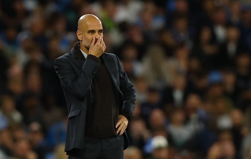 Pep Guardiola gây bất ngờ với hành động 'hôn' trọng tài 5 Pep Guardiola có trận đấu tệ nhất sự nghiệp trước Arsenal-708659
