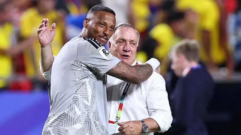 Điểm nhấn World Cup 21/6: CĐV Nhật Bản bị chỉ trích vì 'làm màu' 854597