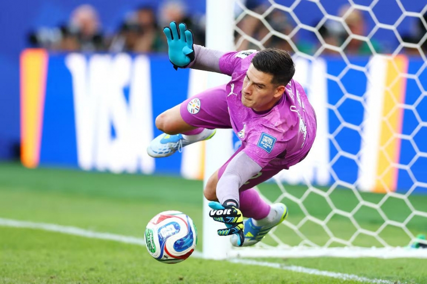 Đội hình tiêu biểu vòng 1/16 World Cup: Vì sao có Messi mà không có Ronaldo? 862103