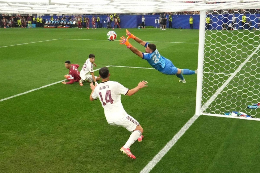 Ronaldo cũng bất lực trước bức tường kỷ lục World Cup của Tây Ban Nha 863295