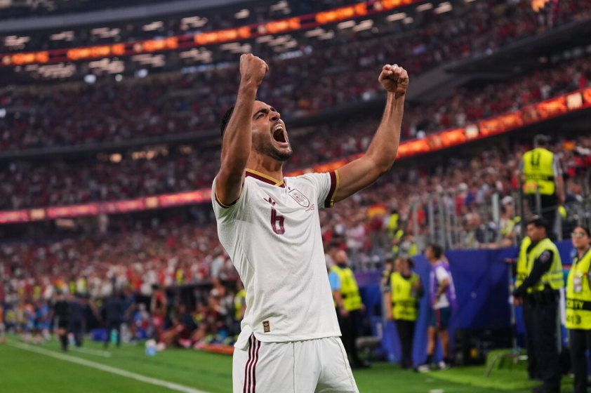 Báo chí thế giới nói gì về trận đấu World Cup cuối cùng của Ronaldo cho Bồ Đào Nha? 863327
