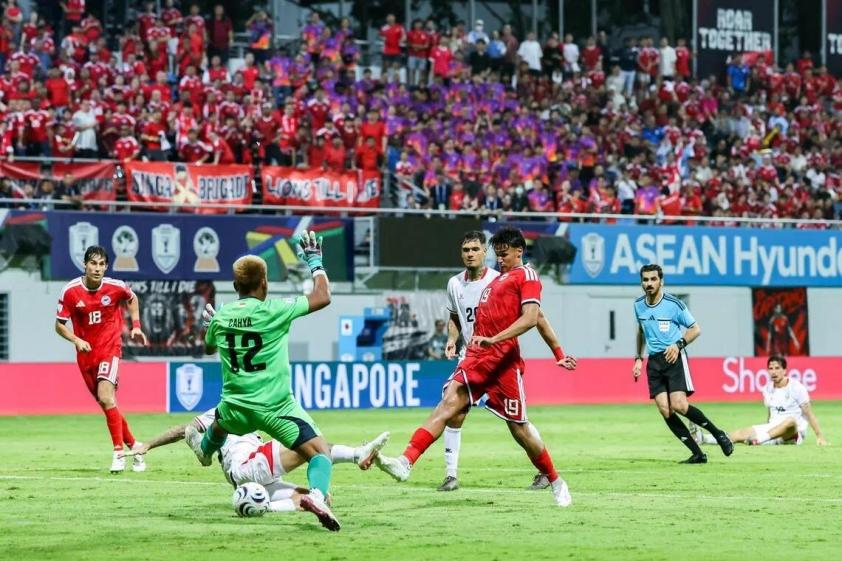 CHÍNH THỨC: Ngôi sao thủ môn FIFA ASEAN Cup 2026 gia nhập hàng xóm Real Madrid