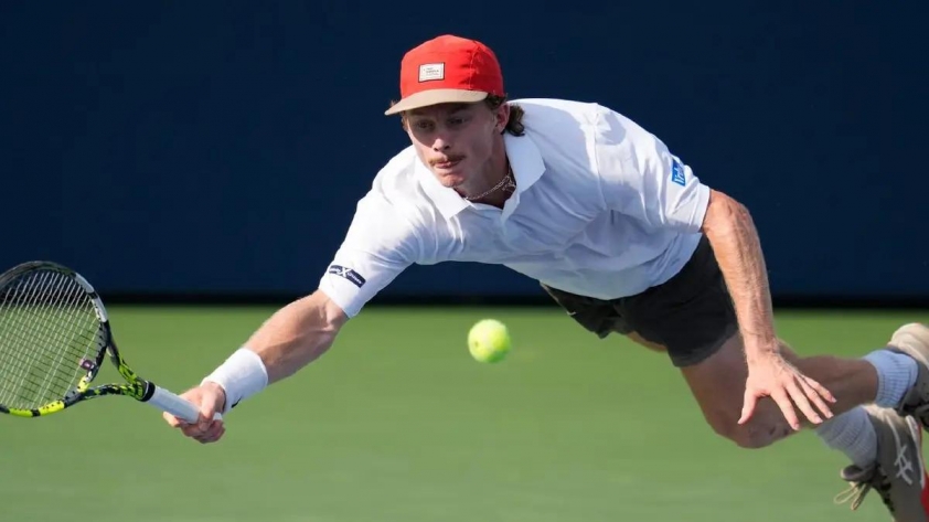 “Chàng tí hon” tạo địa chấn, quật ngã đối thủ xếp trên 109 bậc tại US Open