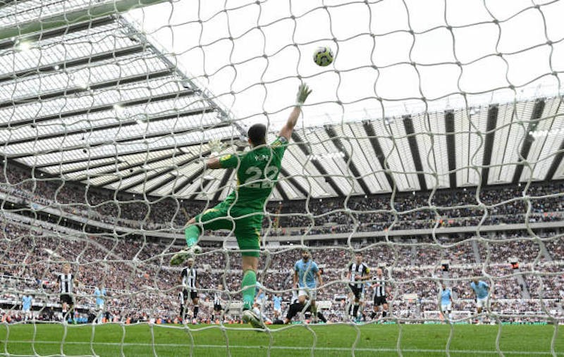 Man City Huỷ Hoại Chiến Thắng Sau Những Quyết Định Sai Lầm, Pep Guardiola Khen Ngợi Thủ Môn Newcastle