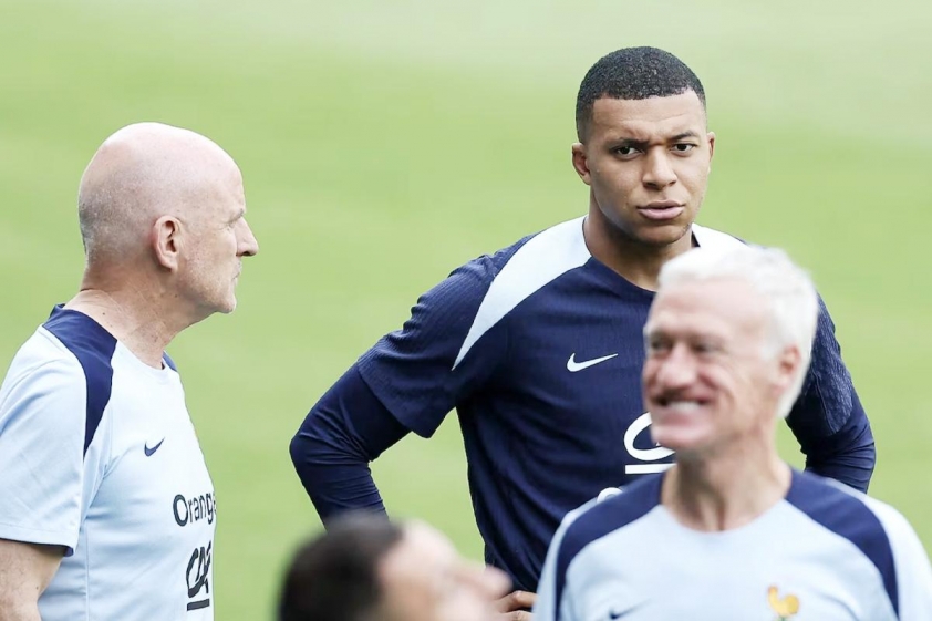 Tương Lai Vô Vọng Của Kylian Mbappe Với Đội Tuyển Pháp