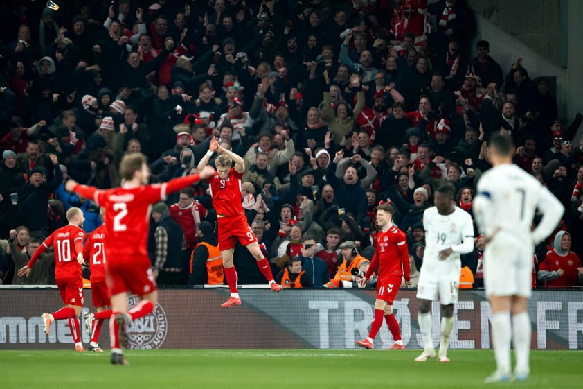 Why Højlund celebrated 'SIUUU' right in front of Ronaldo? (Photo: Getty).