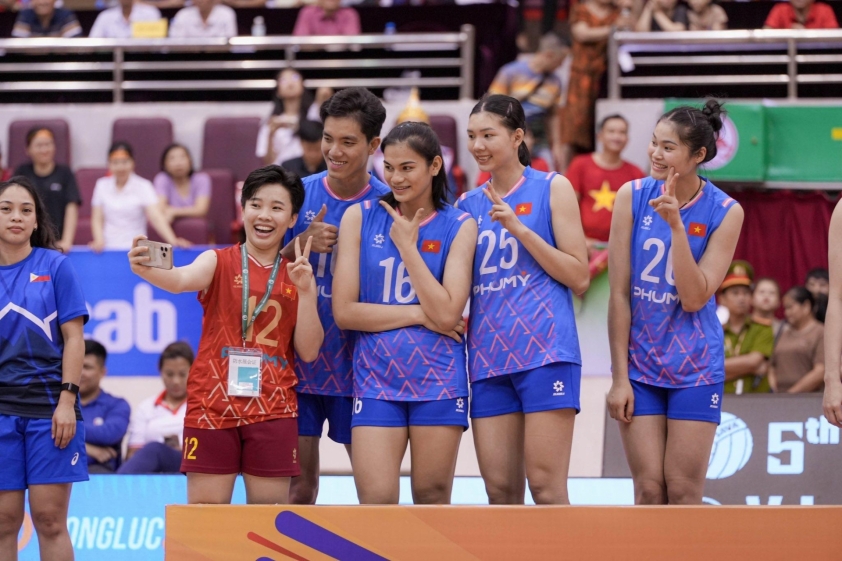 FIVB 'tiếc' khi Bích Tuyền không dự giải vô địch thế giới 689746