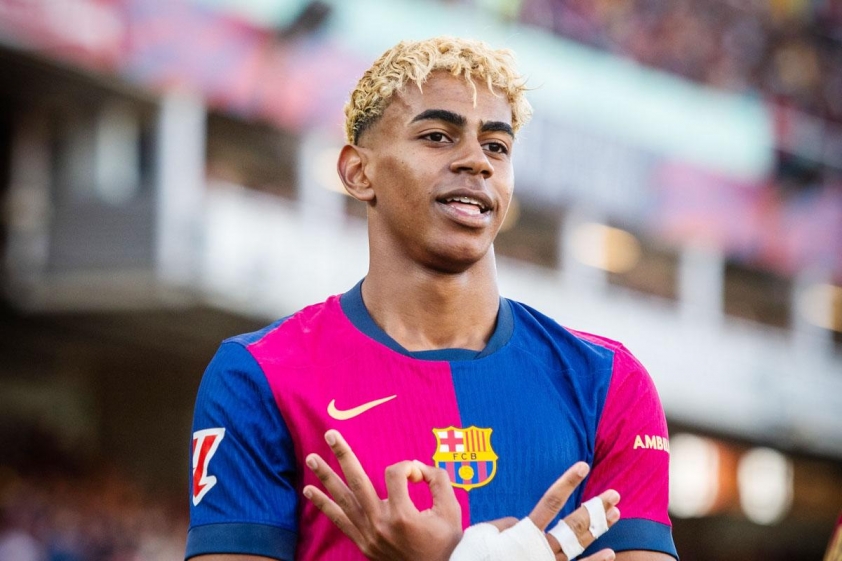 Barca nhận đề nghị 400 triệu Euro dành cho Yamal