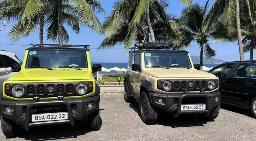 Chiêm ngưỡng bộ đôi Suzuki Jimny mang biển siêu tứ quý tại Việt Nam 522797