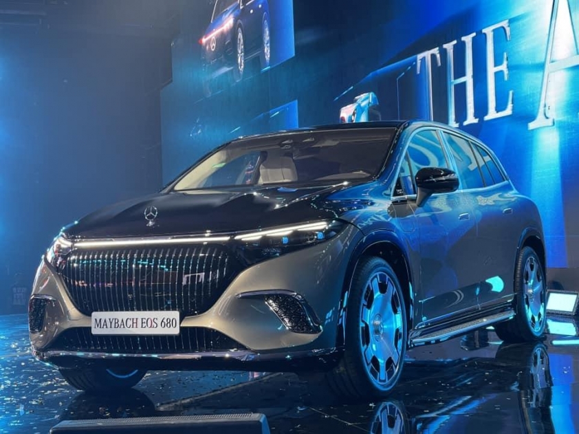Mercedes-Maybach EQS 680 chính thức ra mắt tại Việt Nam: SUV chạy điện hạng sang giá 7,61 tỷ đồng 540137