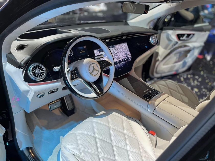 Mercedes-Maybach EQS 680 chính thức ra mắt tại Việt Nam: SUV chạy điện hạng sang giá 7,61 tỷ đồng 540139