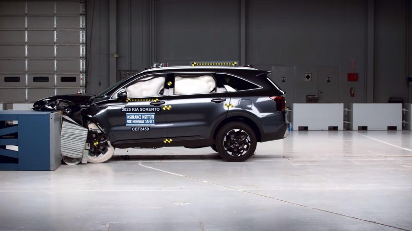 Kia Sorento 2025 không đạt kết quả an toàn IIHS như kỳ vọng 552109
