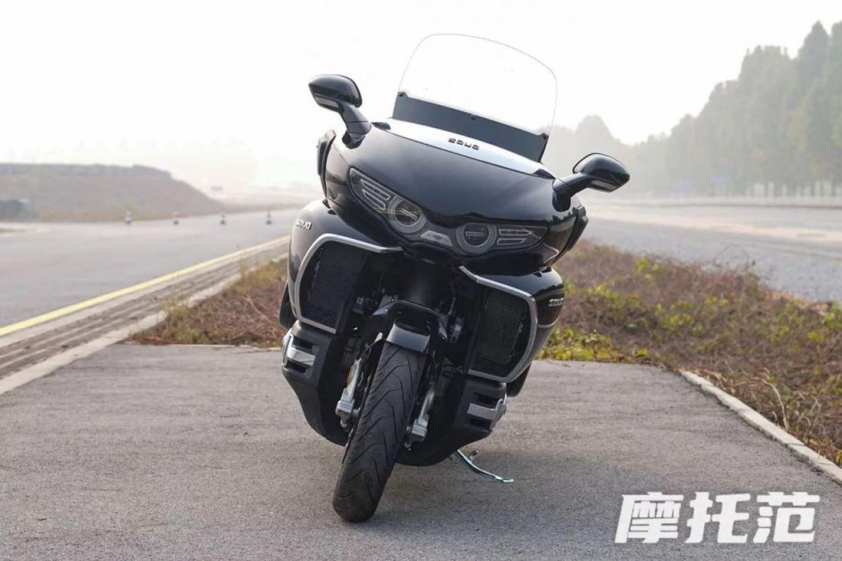 Great Wall Motors ra mắt Souo S2000: Đối thủ “nặng ký”, thách thức Honda Goldwing trong phân khúc xe mô tô du lịch 552338