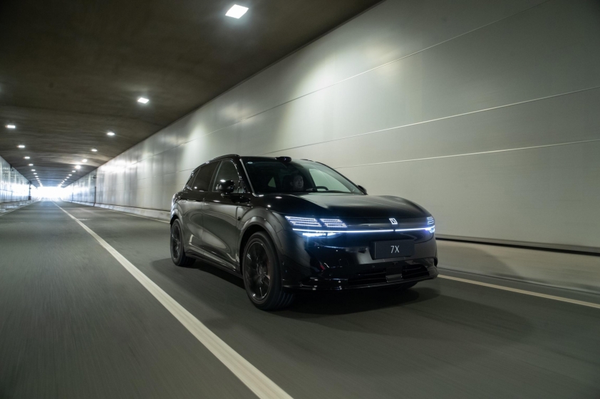 Zeekr 7X - SUV điện cao cấp của Geely bán hơn 20.000 xe sau chưa đầy 2 tháng trình làng 555258