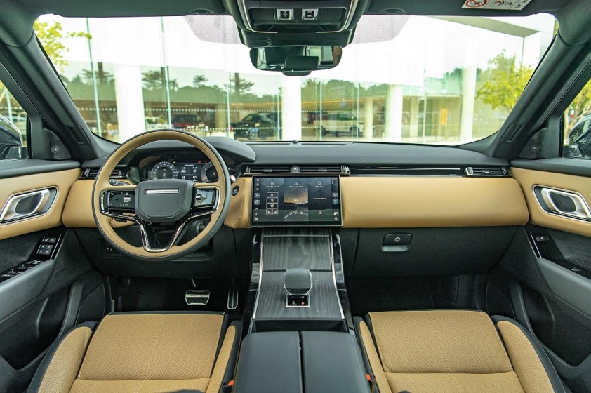 Mục sở thị Range Rover Velar 2025 tại đại lý Việt - Gương mặt mới trong phân khúc SUV hạng sang 565723
