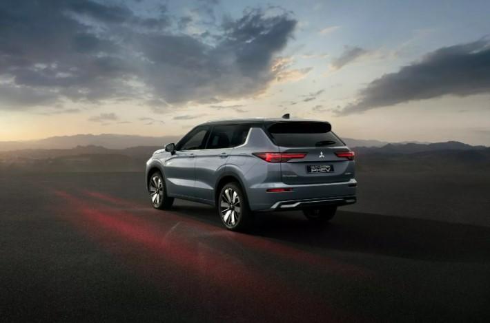 Mitsubishi Outlander 2025 công bố thời điểm ra mắt với loạt nâng cấp đáng chú ý 568635