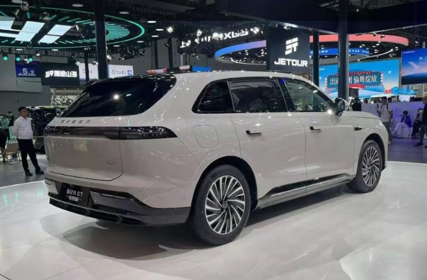 Exeed Exlantix ET: SUV cao cấp của Chery ra mắt tại Trung Quốc 570195