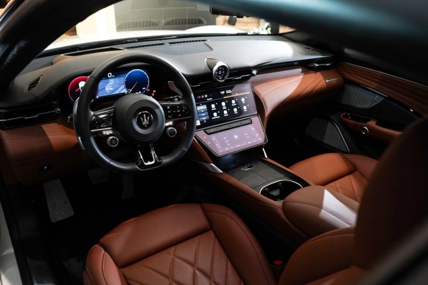 Maserati GranTurismo thế hệ mới: Biểu tượng phong cách và sức mạnh từ Italy ra mắt tại Việt Nam 570309Maserati GranTurismo thế hệ mới: Biểu tượng phong cách và sức mạnh từ Italy ra mắt tại Việt Nam 570309