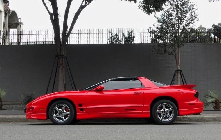 Pontiac Firebird 1994: Xe cổ ba thập kỷ tuổi với giá bán ngang BMW 3-Series 570316