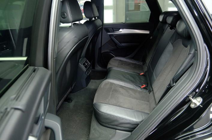 Audi Q5 APEC Edition 2017 - Xe sang hiếm hoi từ sự kiện APEC đang được rao bán 575959Audi Q5 APEC Edition 2017 - Xe sang hiếm hoi từ sự kiện APEC đang được rao bán 575959