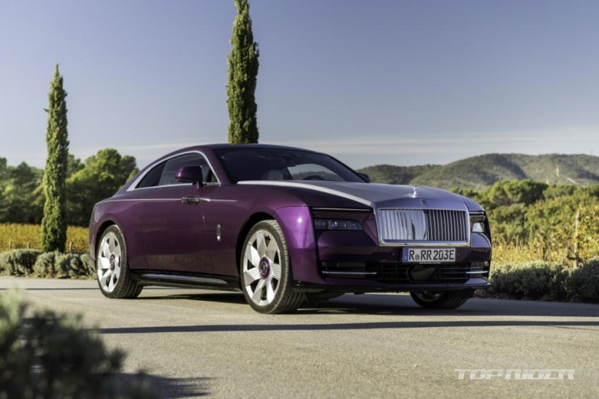 Rolls-Royce ghi nhận thành tích đột phá trong năm 2024, vượt doanh số hơn 5.700 xe 582348